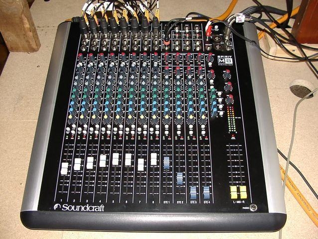 Mikseta Soundcraft M8