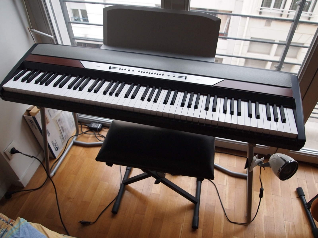 Električni klavir Korg SP-250