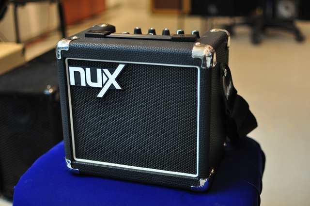 Pojačalo NUX Mighty 8